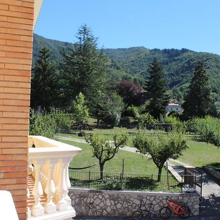 La Villa Guest House Capitignano Exterior foto